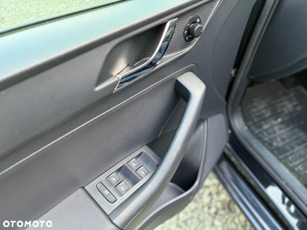 Skoda RAPID 1.6 TDI Ambition Green tec - 14