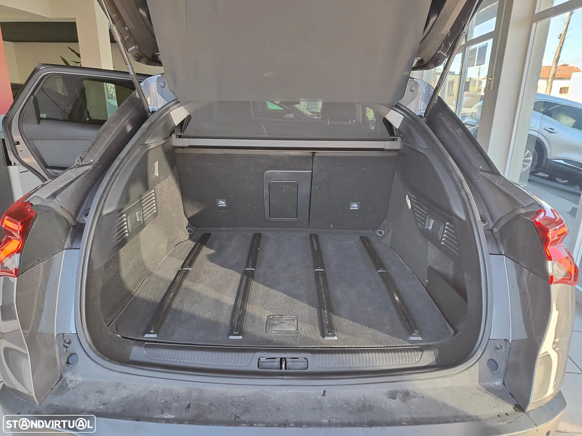 Citroën C5 X 1.6 Hybrid Shine Pack e-EAT8 - 14