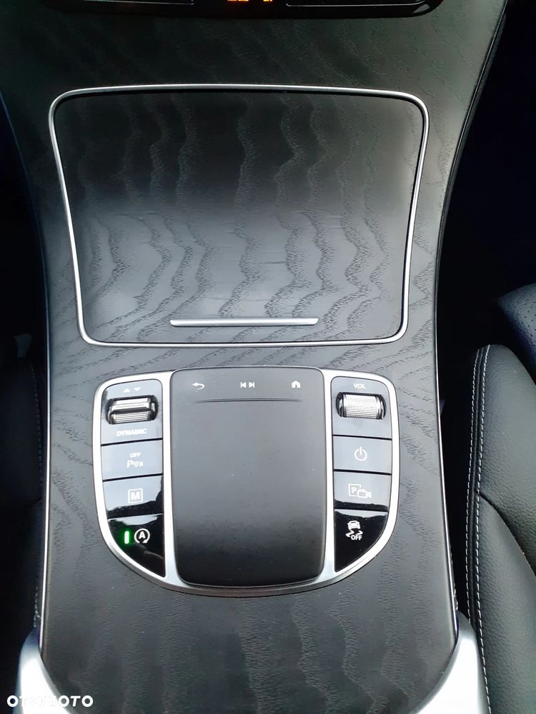 Mercedes-Benz GLC 200 4Matic 9G-TRONIC AMG Line - 26