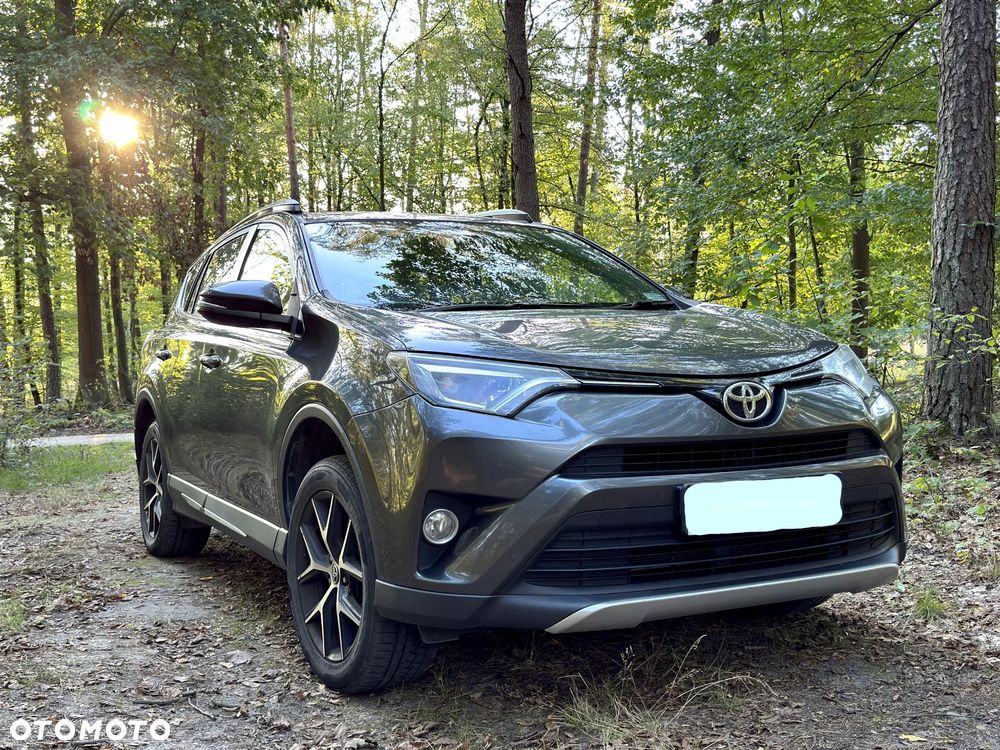 Toyota RAV4 - 1