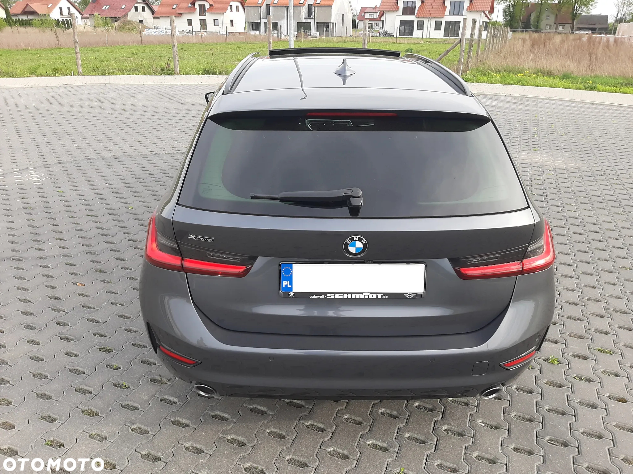 BMW Seria 3 330d Touring xDrive - 14