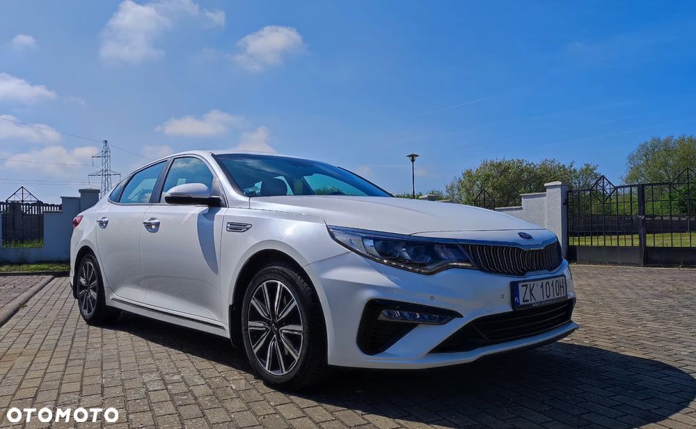 Kia Optima 2.0 L - 1