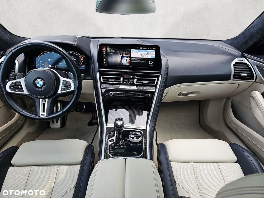BMW Seria 8 - 26