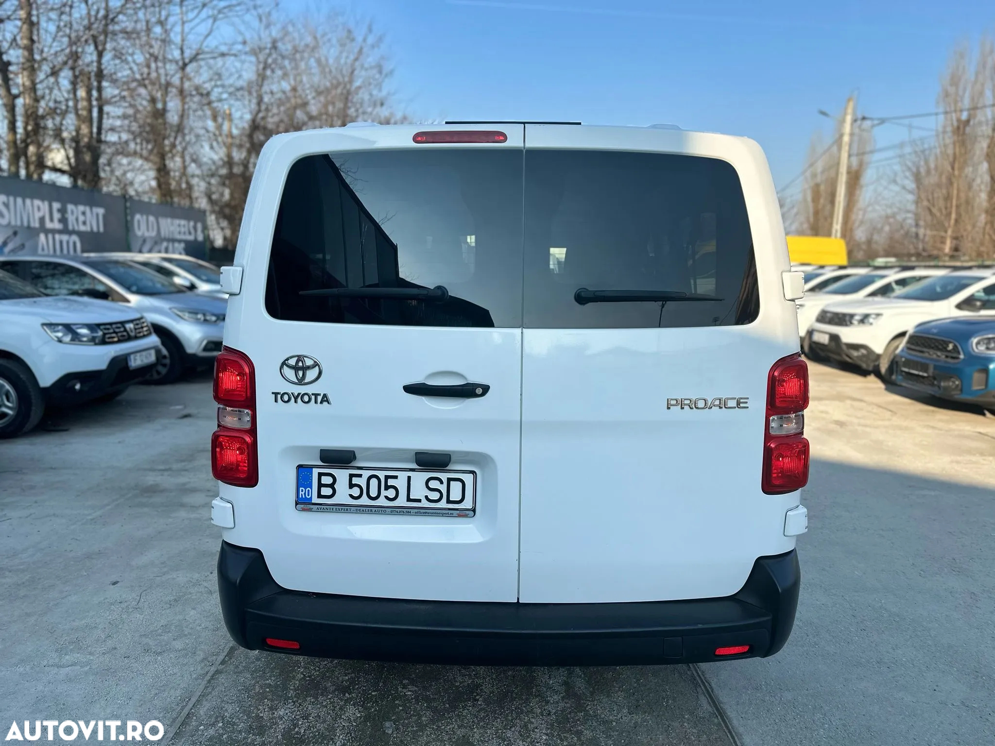Toyota Proace Verso 1.5 D-4D 120CP 8+1 L2H1 Base - 6