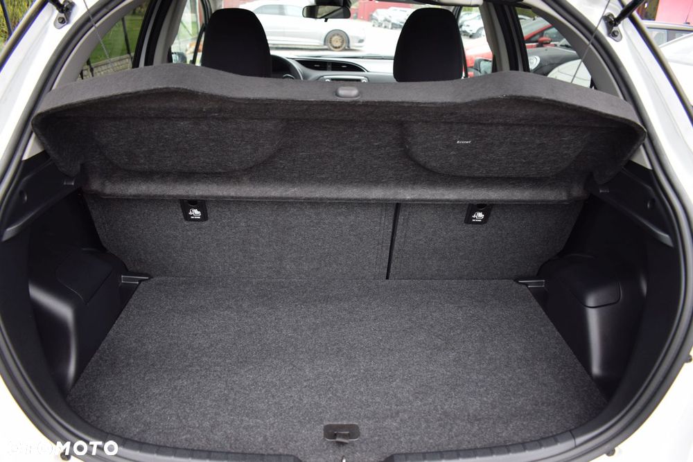 Toyota Yaris 1.5 Premium CVT - 13