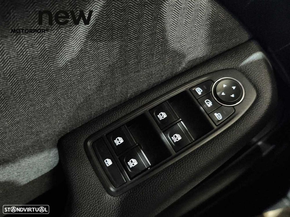 Renault Clio 1.0 TCe Techno - 18