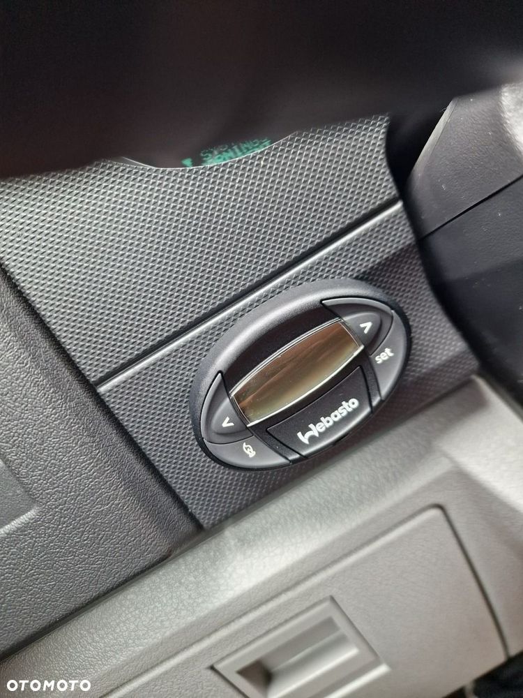 Dodge Nitro 2.8 CRD DPF Automatik SXT - 39