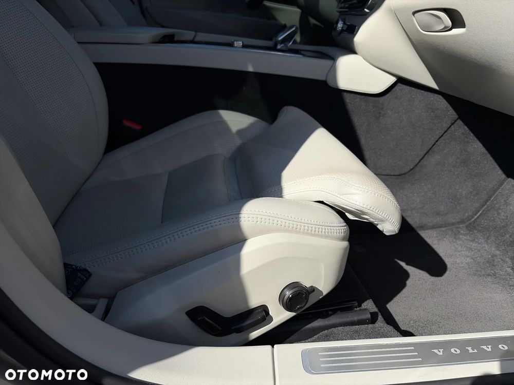 Volvo S90 B5 D AWD Inscription - 20