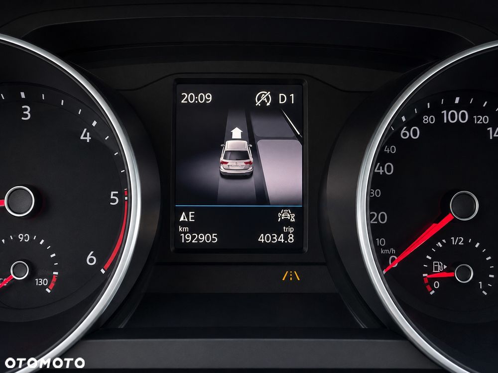 Volkswagen Tiguan 2.0 TDI SCR DSG IQ.DRIVE - 17