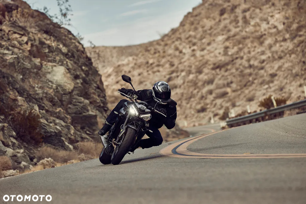 Triumph Street Triple - 6
