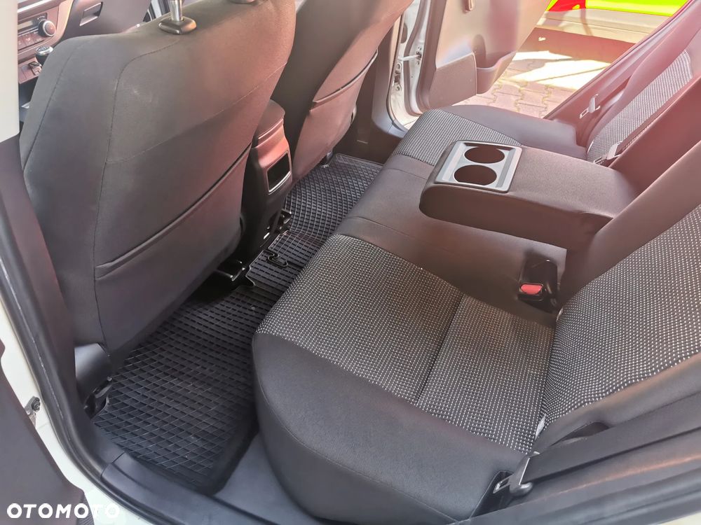 Toyota Auris 1.6 Dynamic - 16