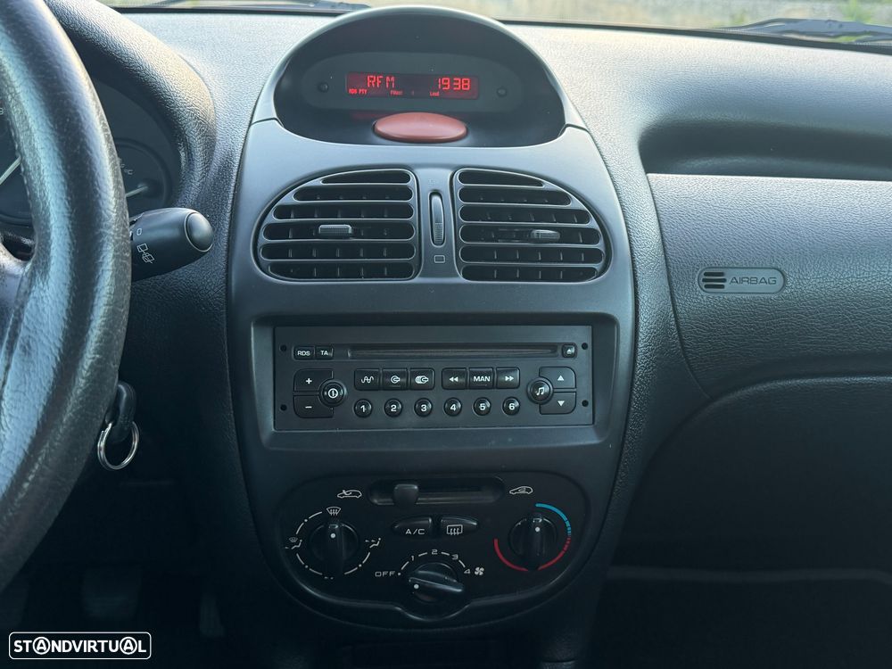 Peugeot 206 - 9