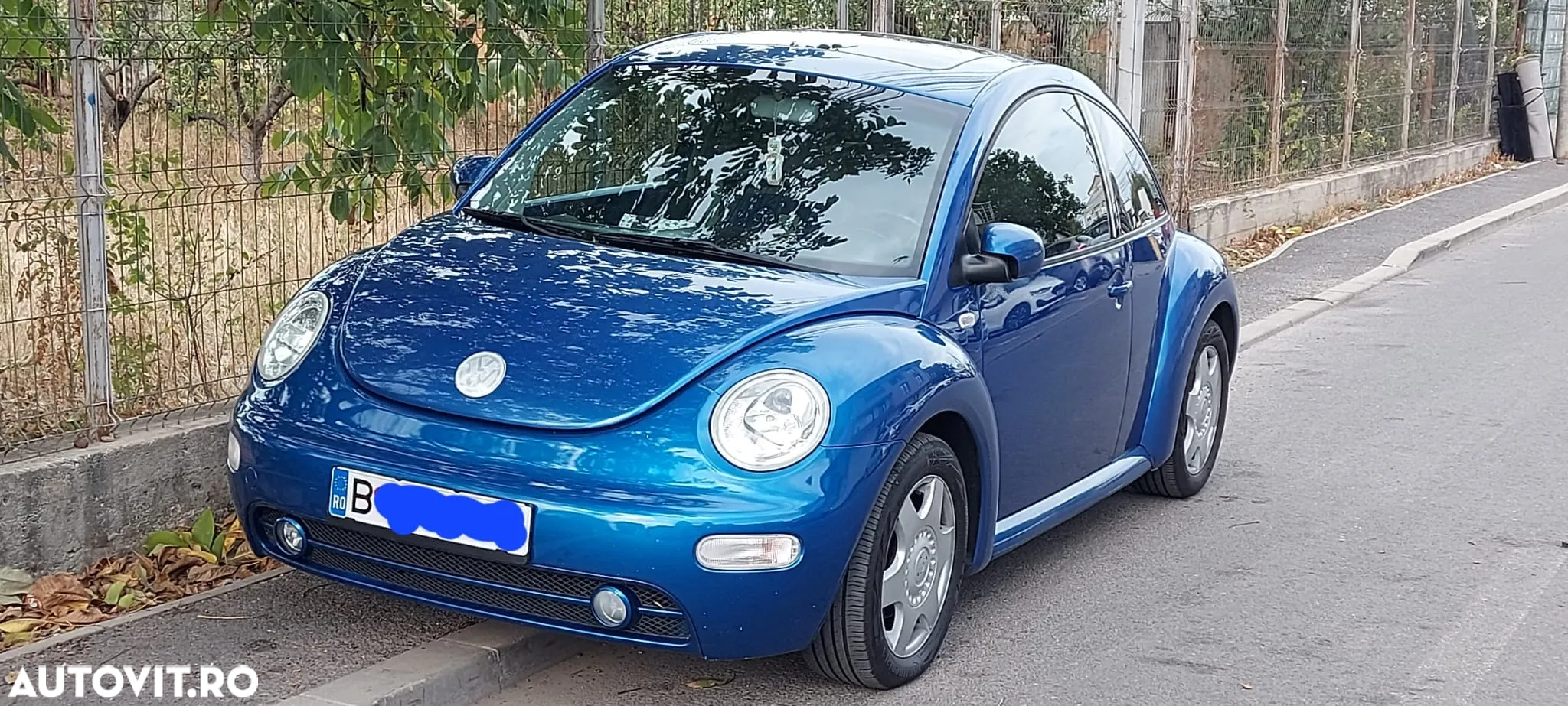 Volkswagen New Beetle - 3