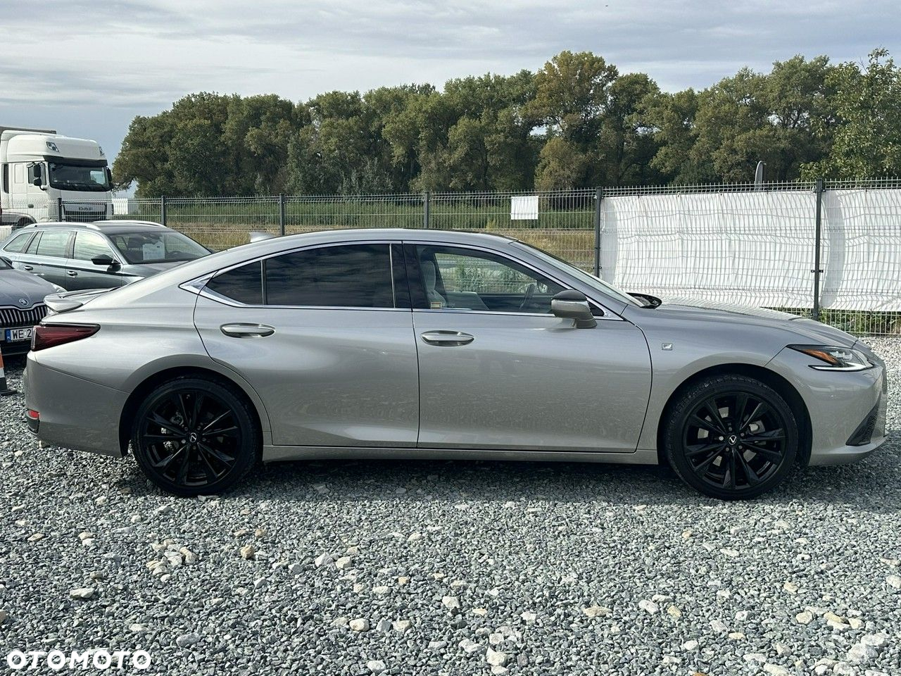 Lexus ES 300h F Sport - 10