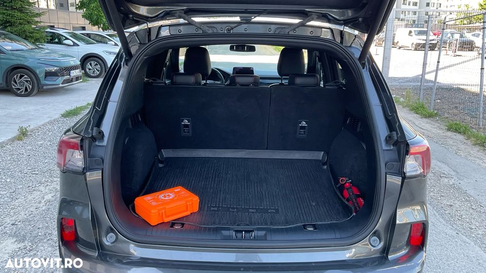 Ford Kuga - 11