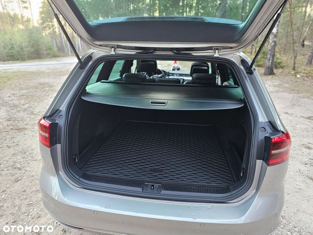 Volkswagen Passat 2.0 TDI BMT Highline - 22
