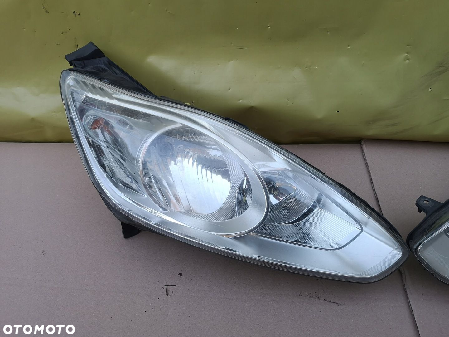 FORD C MAX MK2 10- LAMPA PRZEDNIA LEWA PRAWA LAMPY PRZEDNIE KOMPLET EUROPA - 2