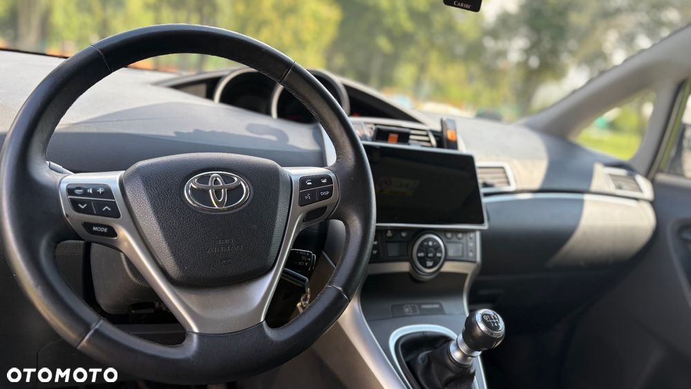 Toyota Verso 1.6 D-4D Active 7os - 16