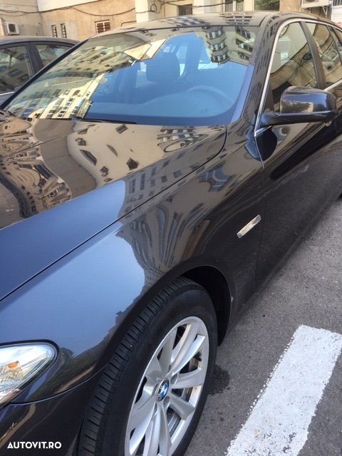 BMW Seria 5 525d Touring - 11