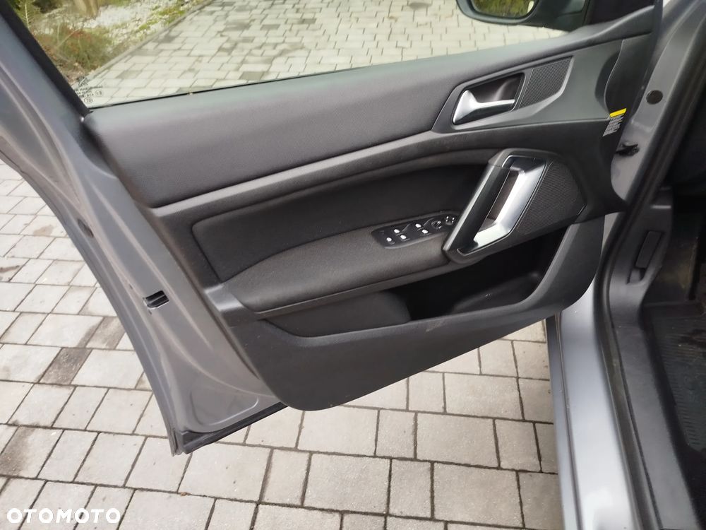 Peugeot 308 125 THP Allure - 25