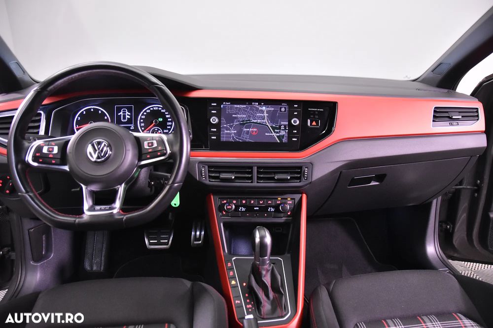 Volkswagen Polo 2.0 TSI DSG GTI - 9