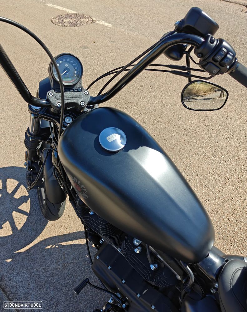 Harley-Davidson 883 IRON - 10