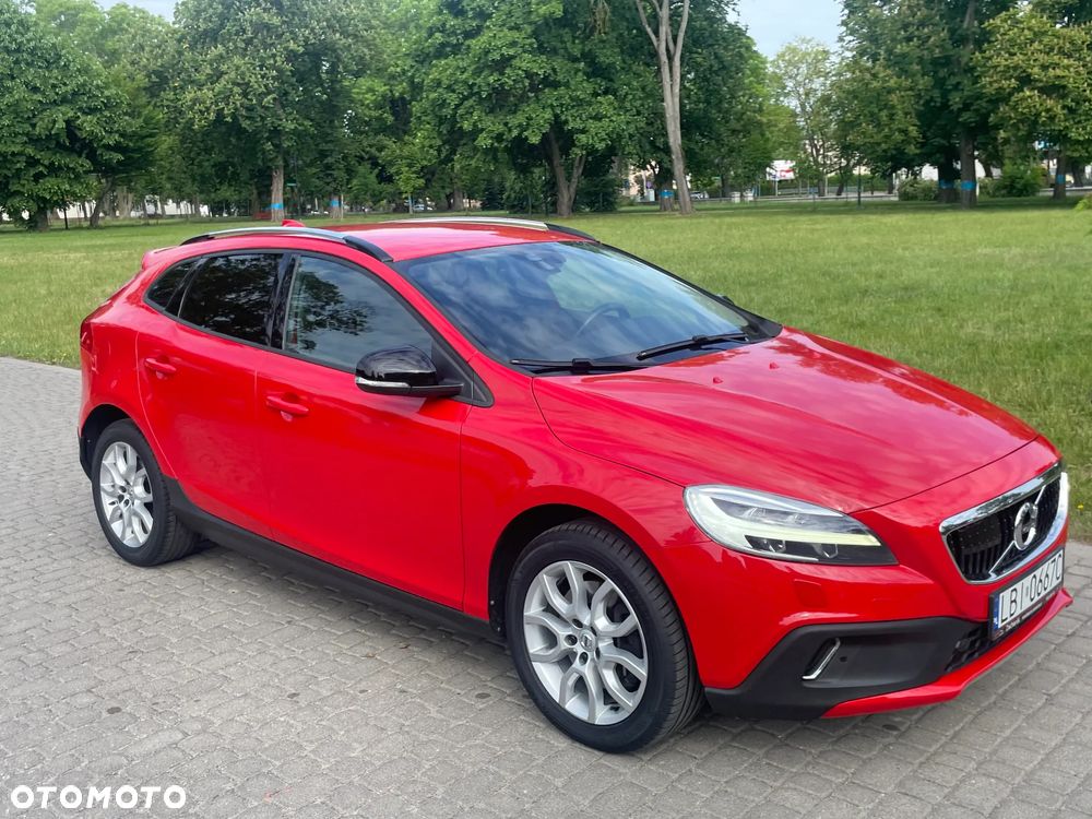 Volvo V40 Cross Country D3 Momentum - 1