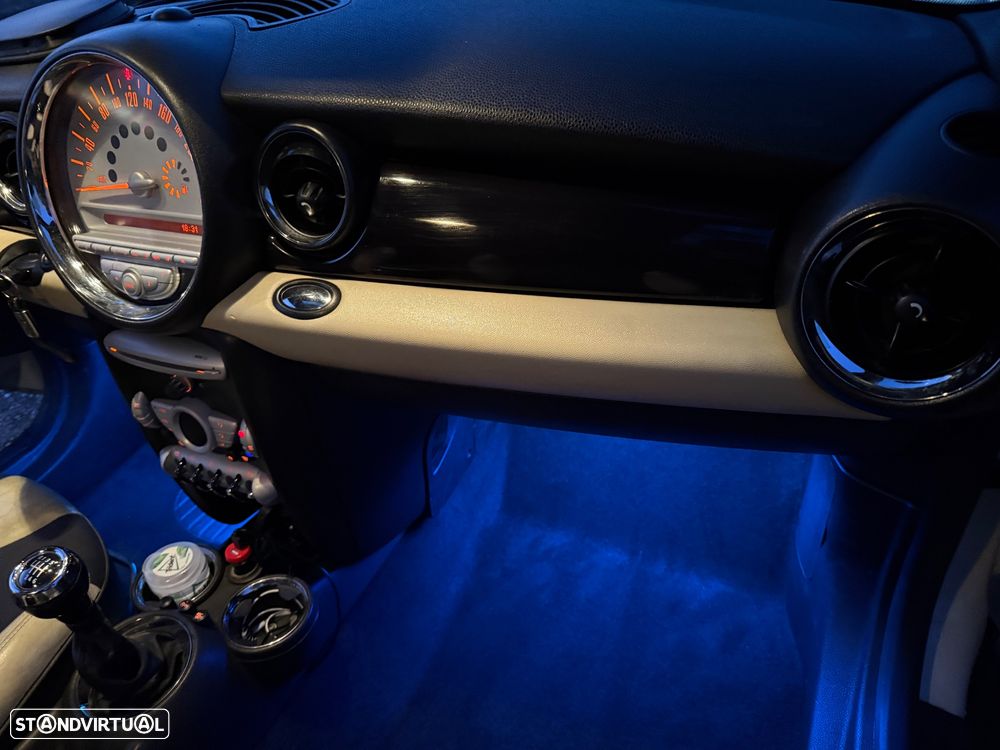 MINI 3 Portas Cooper D - 33