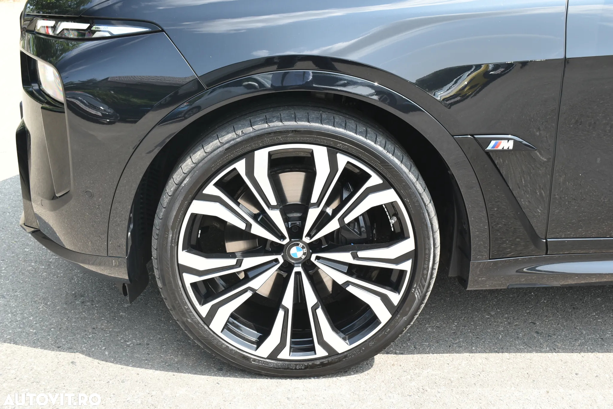 BMW X7 M60i xDrive AT MHEV - 13