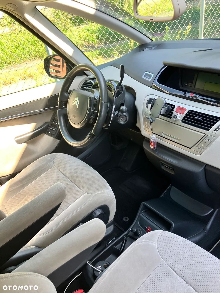 Citroën C4 Picasso 2.0 HDi FAP Exclusive - 22