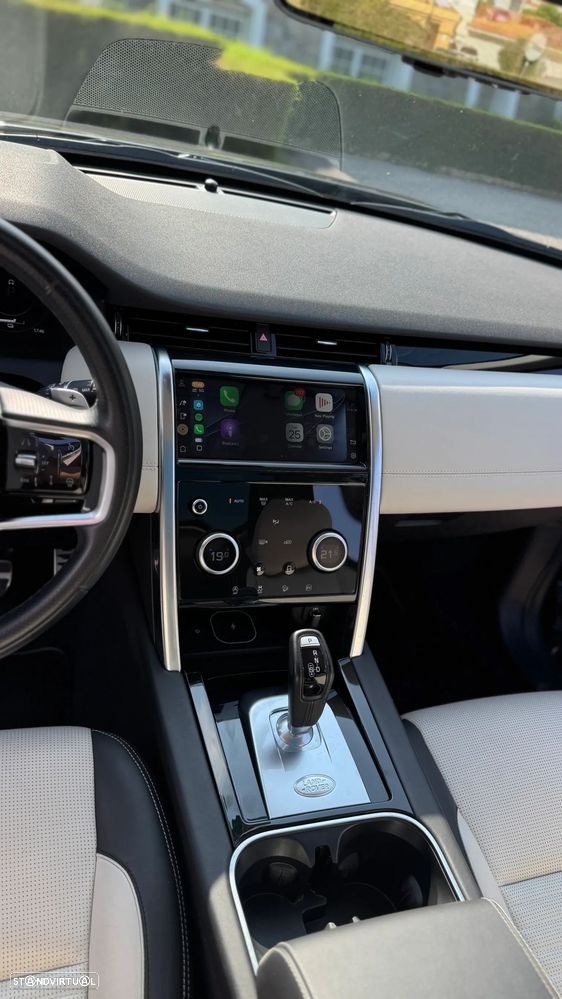 Land Rover Discovery Sport - 22