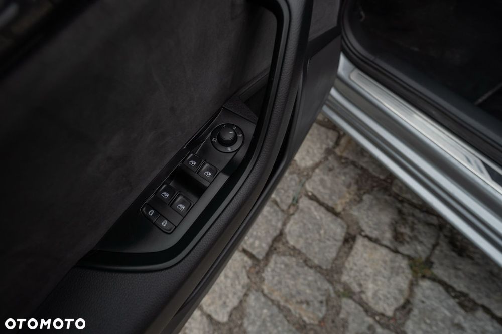 Skoda Superb 1.5 TSI DSG Sportline - 23