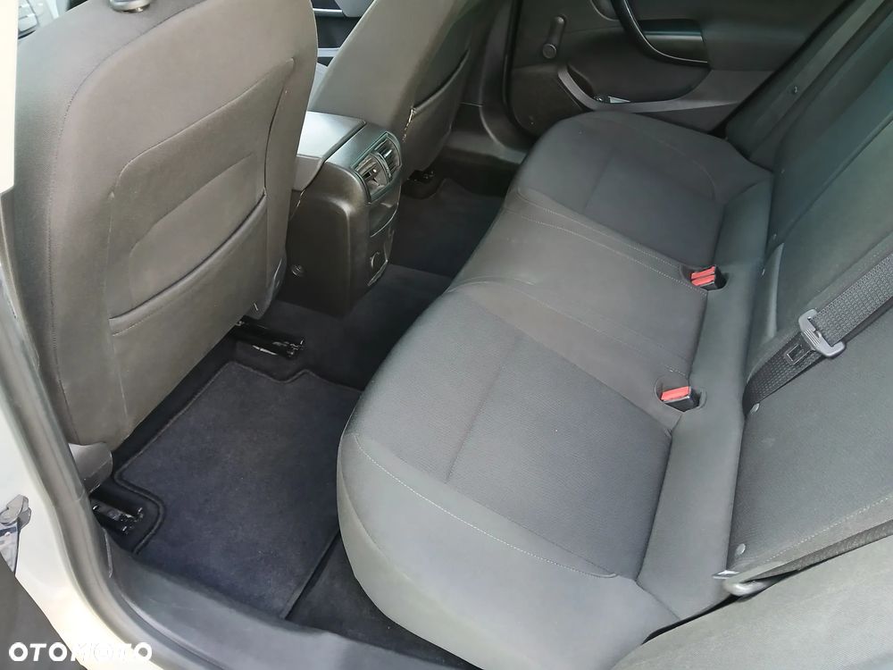 Opel Insignia - 11