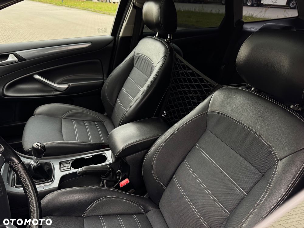 Ford Mondeo - 27