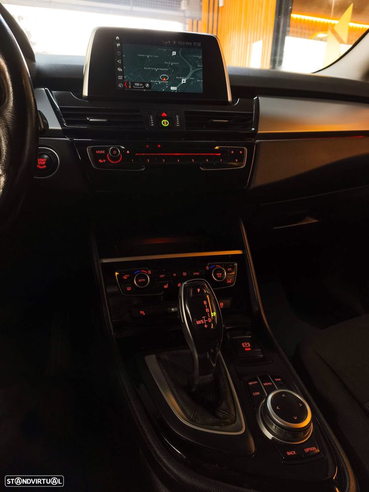 BMW 216 Gran Tourer d Aut. Advantage - 12