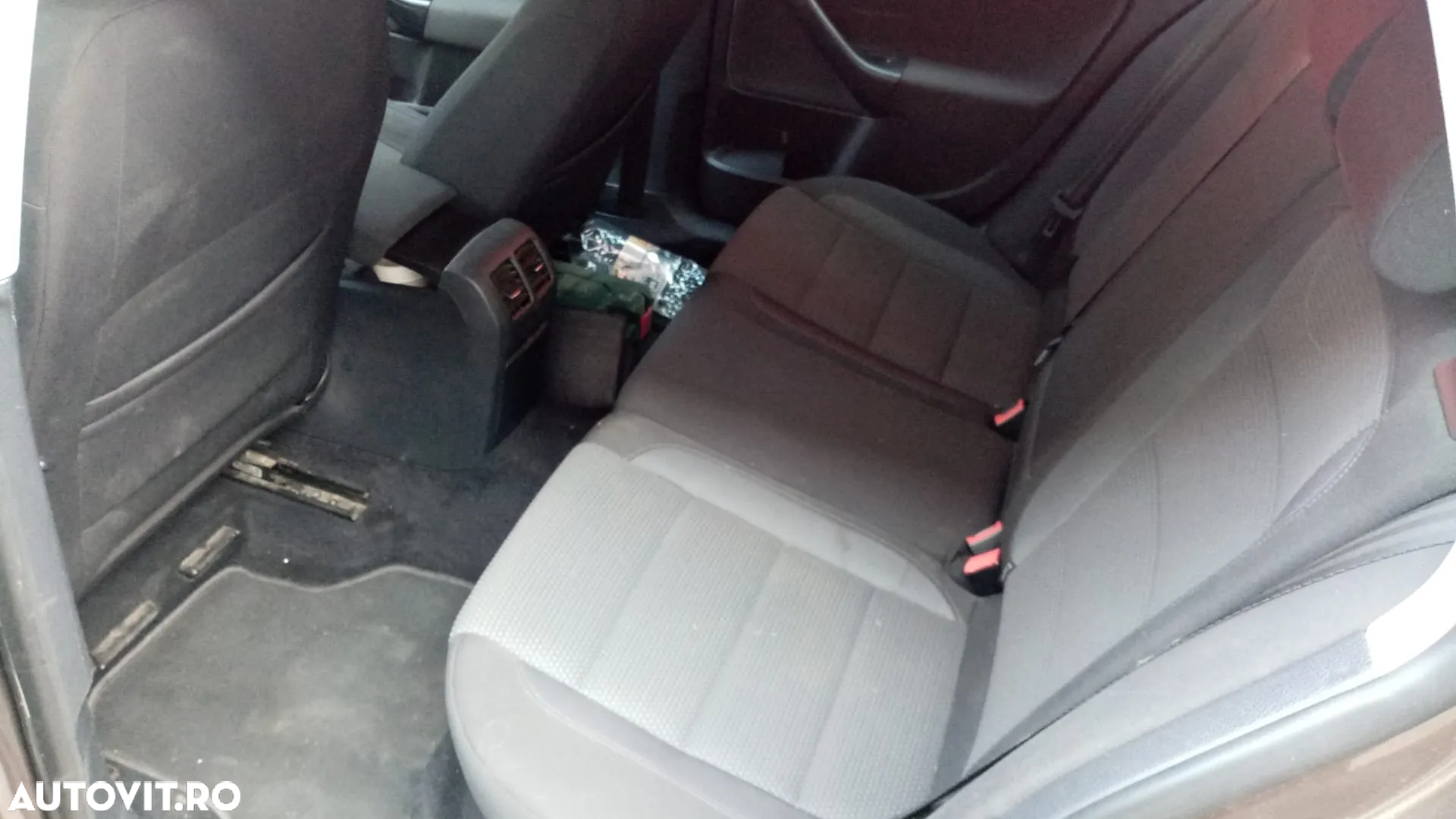 Volkswagen Golf - 6