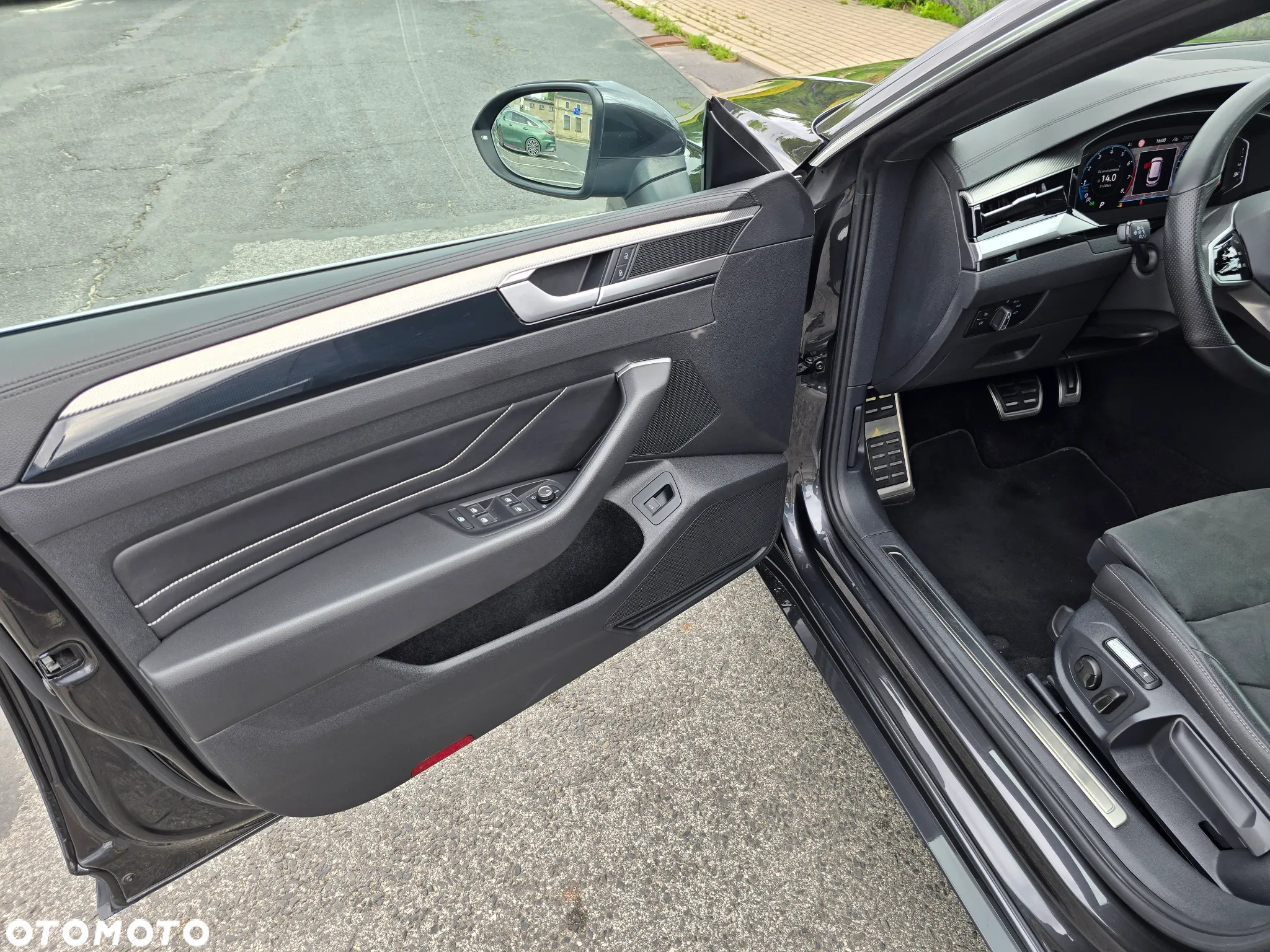 Volkswagen Arteon 2.0 TSI R-Line DSG - 15