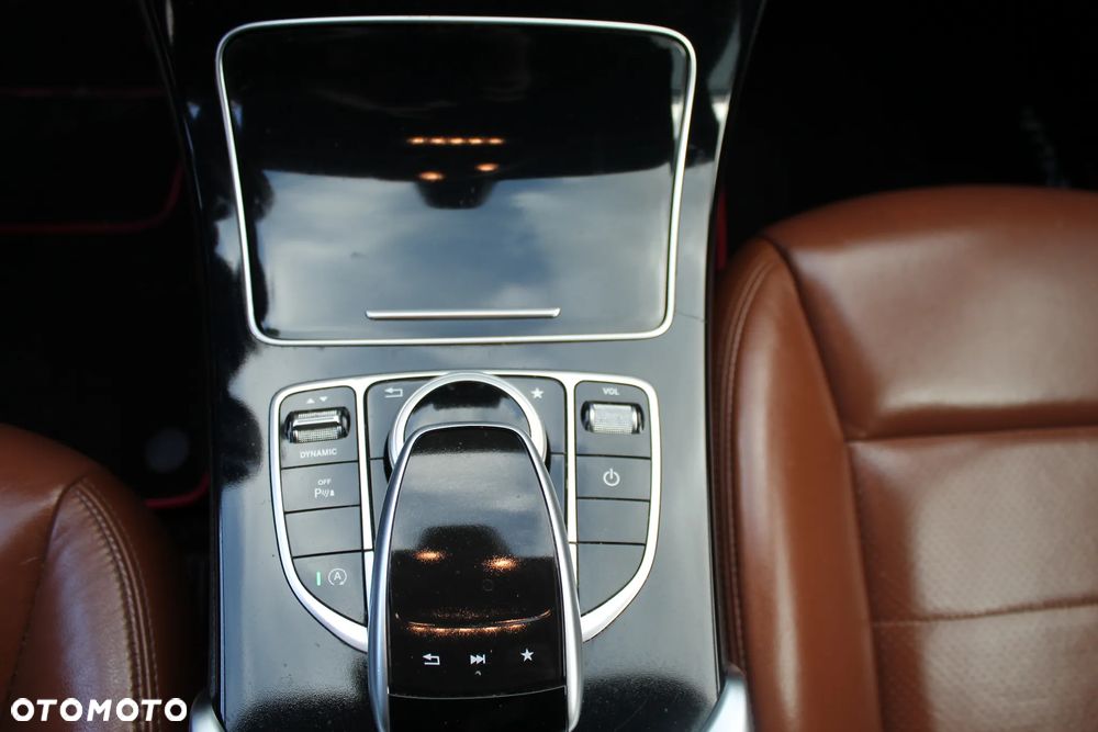 Mercedes-Benz Klasa C 180 (BlueTEC) d 7G-TRONIC AMG Line - 21