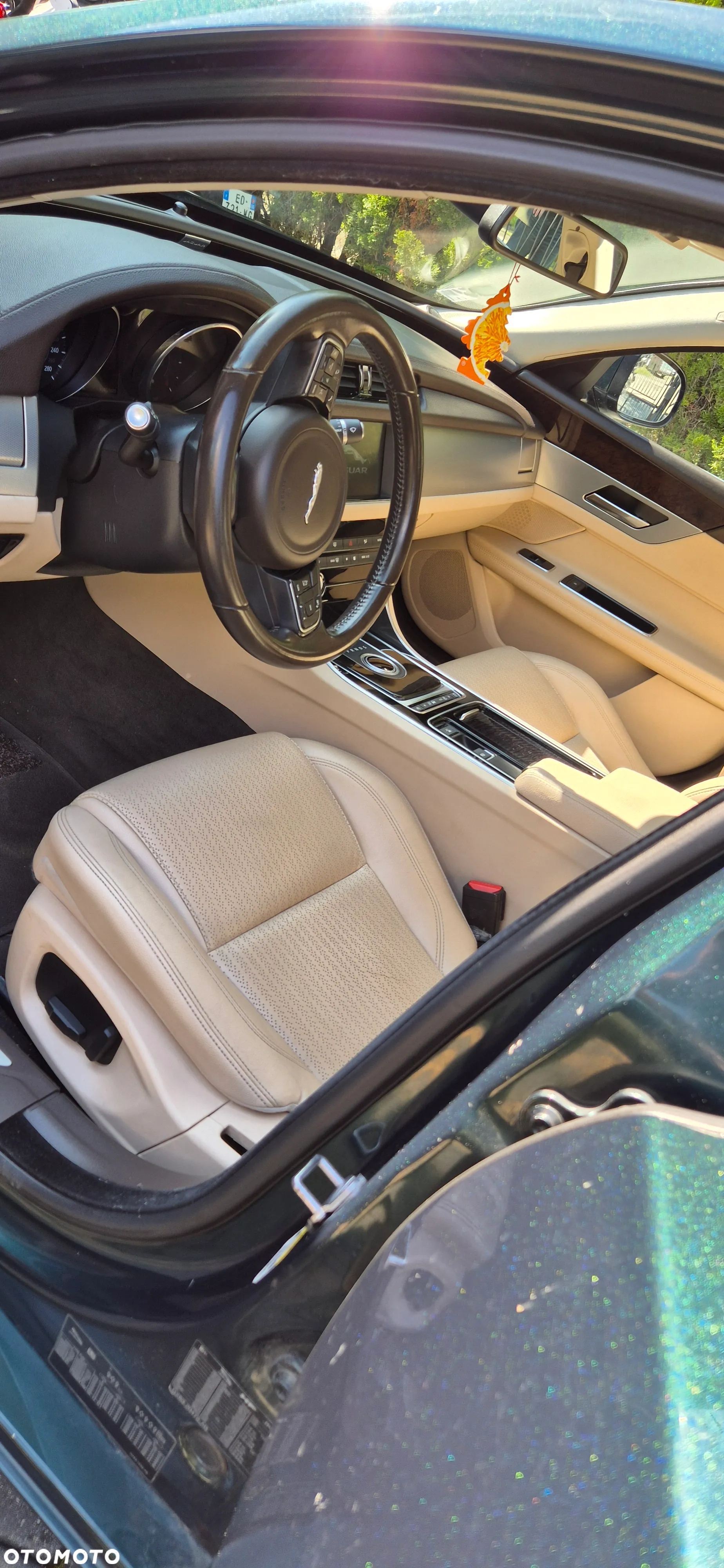 Jaguar XF 3.0 TDV6 Portfolio - 6