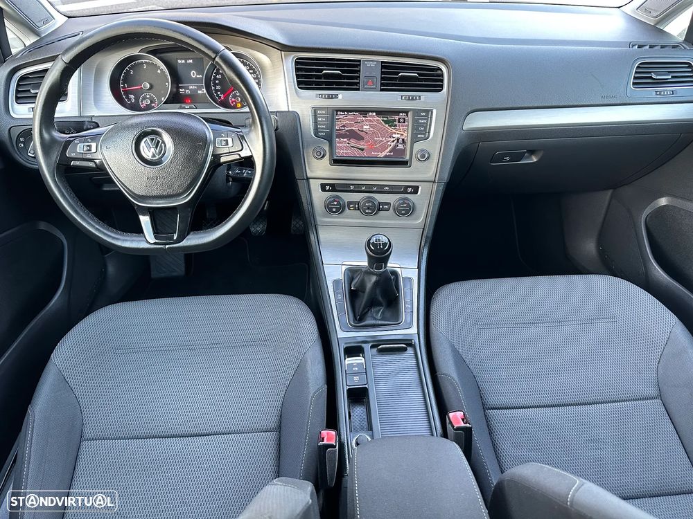 VW Golf 1.6 TDi R-Line - 7