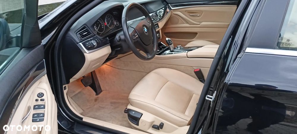 BMW Seria 5 520i Luxury Line - 7