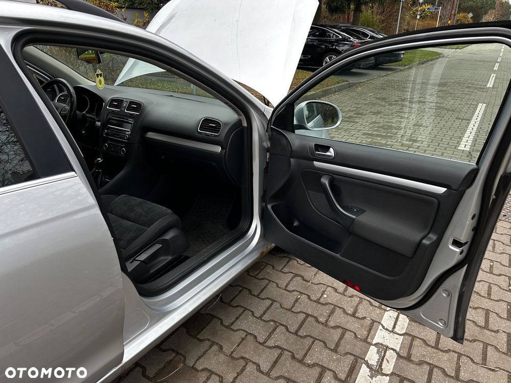 Volkswagen Golf 2.0 TDI Highline - 12