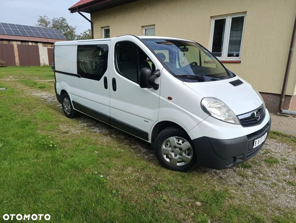Opel Vivaro - 1