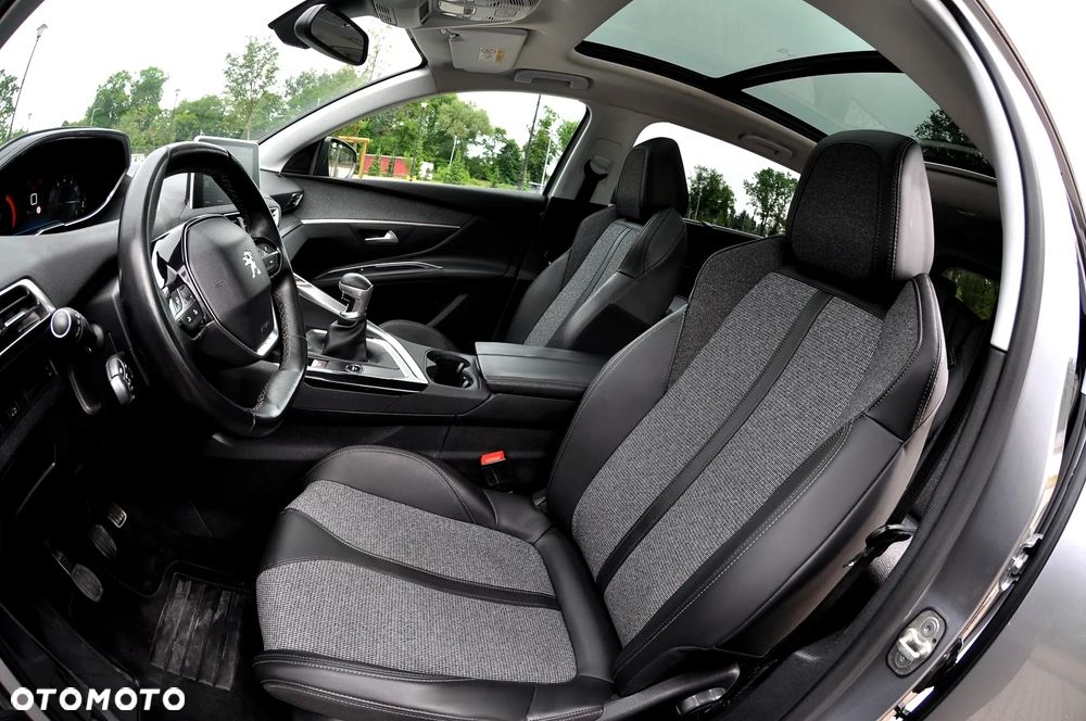 Peugeot 5008 1.2 PureTech Allure S&S - 20