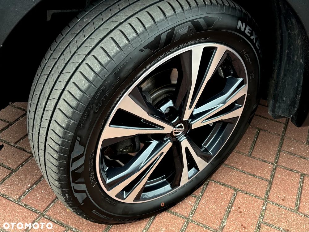 Nissan Qashqai 1.3 DIG-T N-Connecta - 32