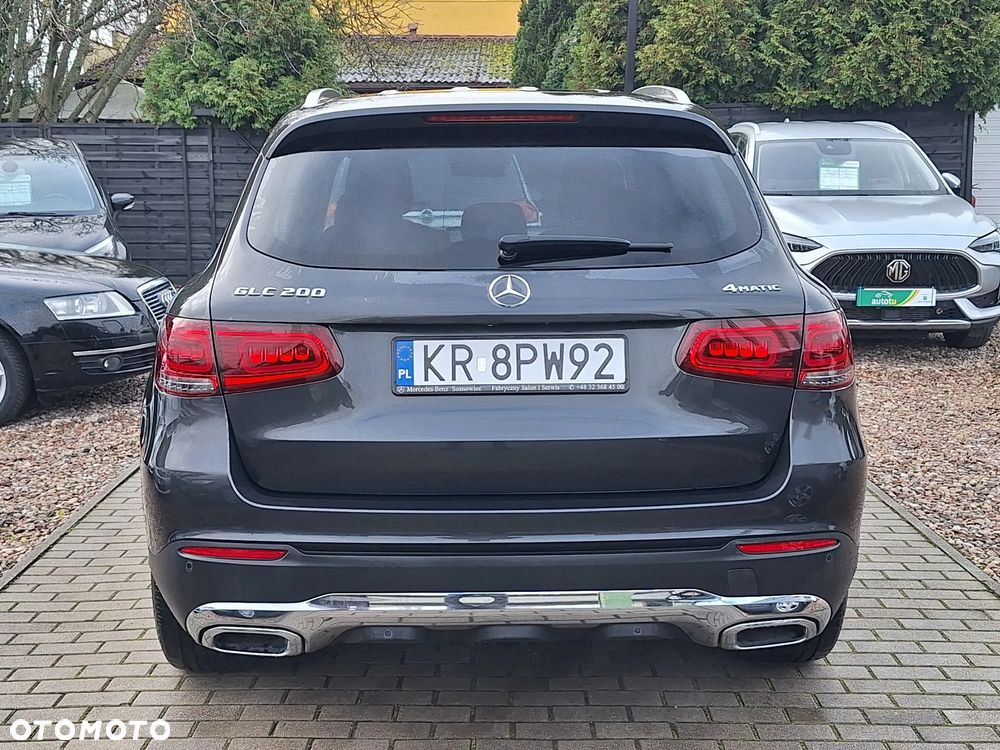 Mercedes-Benz GLC 200 - 21