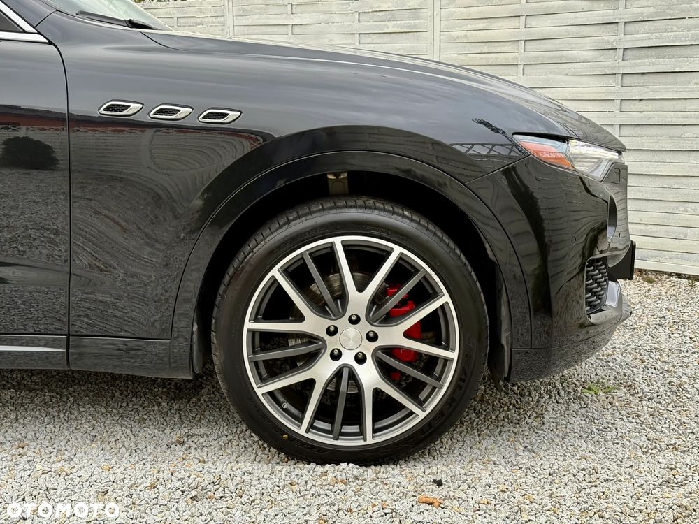 Maserati Levante Granlusso - 35