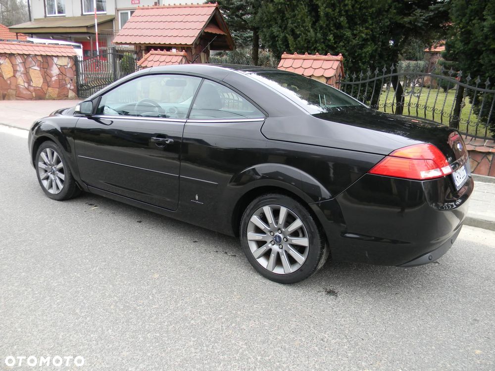 Ford Focus 2.0 16V Titanium - 34