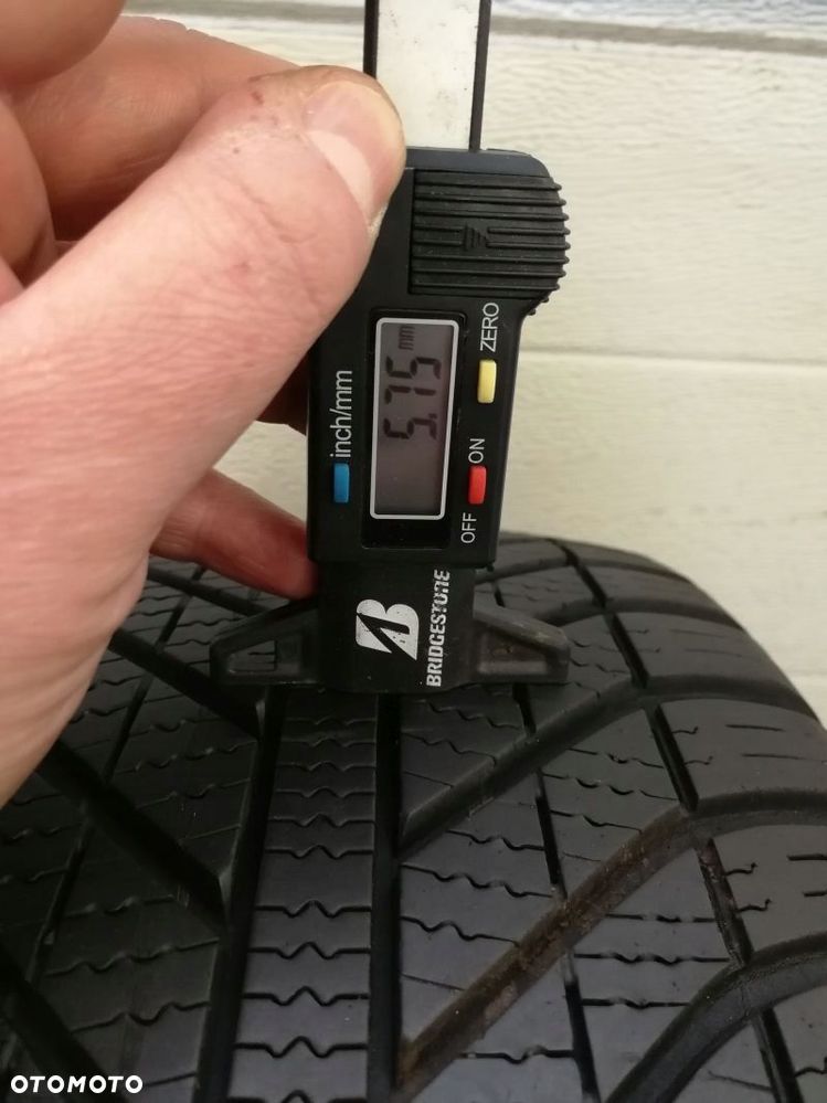 Opona całoroczna 205/55 R 16 Goodyear Vector 4Seasons - 3