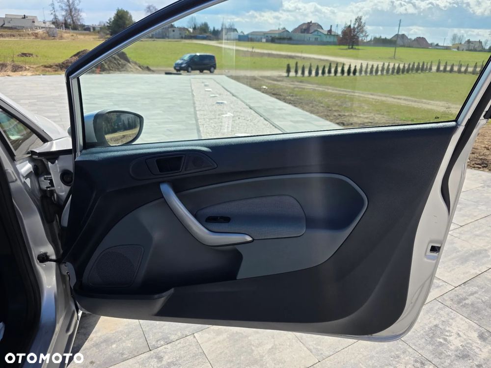 Ford Fiesta 1.25 Trend Edition - 26